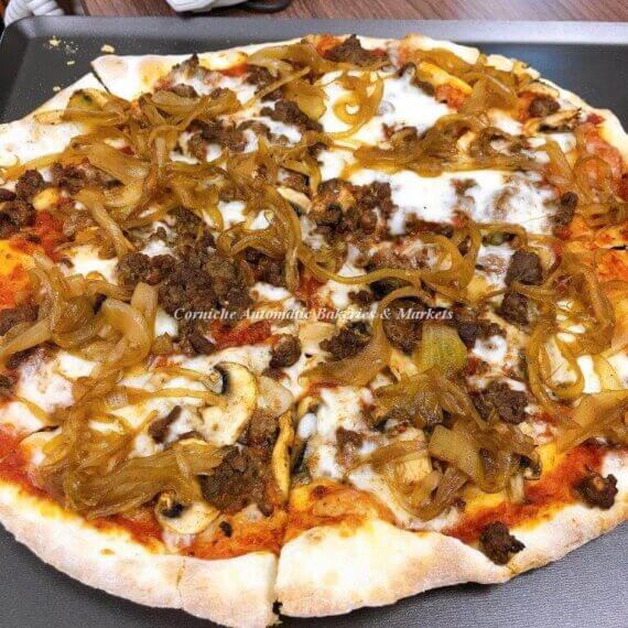 BEEF W/ CARAMELIZED ONION PIZZA